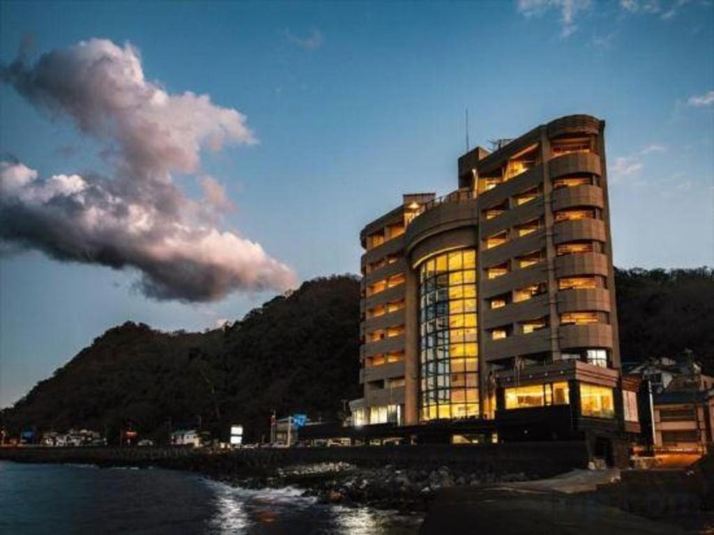 Luxury Wa Hotel Kaze No Kaori Ито Экстерьер фото